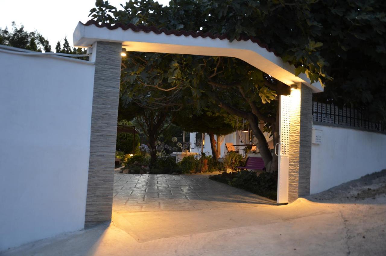Deluxe Apartment Near The Airport Adults Only Πόρτο Ράφτη Εξωτερικό φωτογραφία